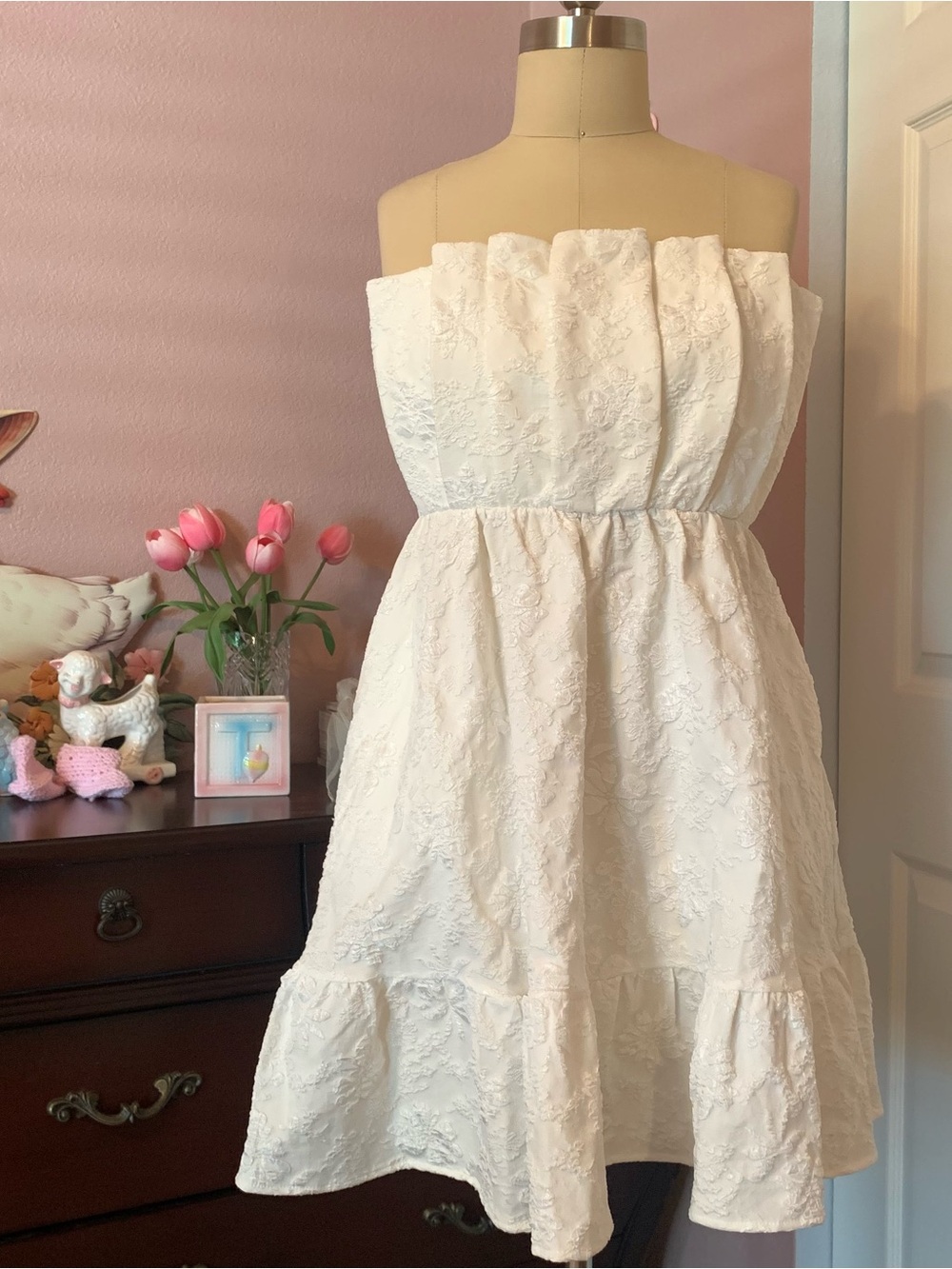 ENTRO NWT Women's White Strapless Brocade Dress - Classic Summer Party Dress